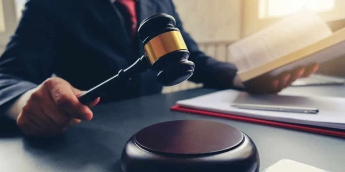 How Can Defence Lawyers in Dubai Help Lift a Travel Ban?